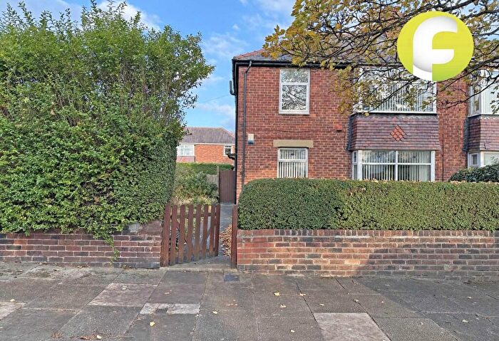 2 Bedroom Flat To Rent In Chirton Lane, North Shields, North Tyneside, NE29