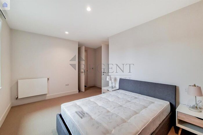 2 Bedroom Apartment To Rent In Fusion Apartments, Moulding Lane, SE14