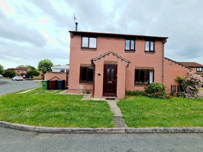 2 Bedroom Semi-Detached House To Rent In Lilford Close, LN2