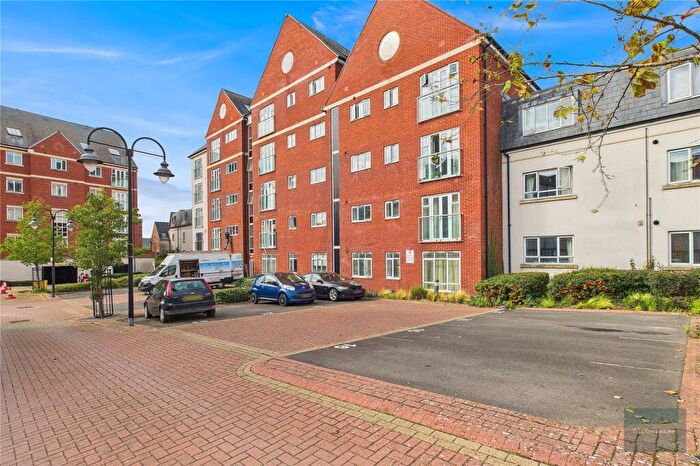 2 Bedroom Apartment For Sale In Ushers Court, Trowbridge, BA14