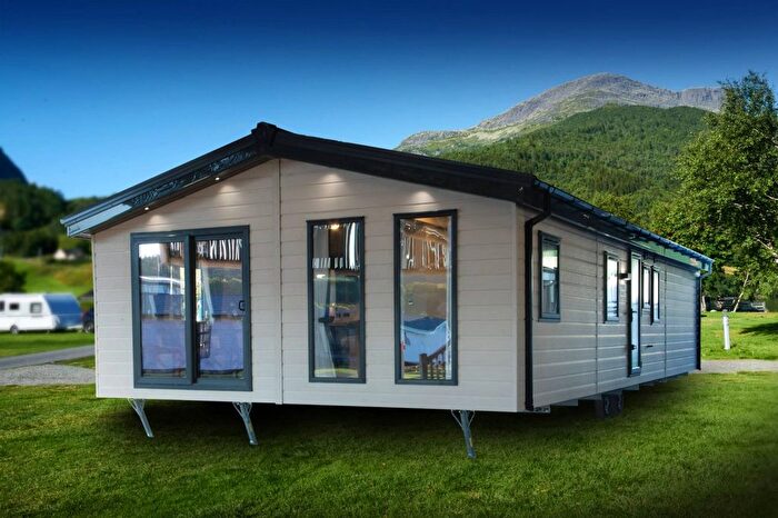 2 Bedroom Park Home For Sale In Holms Farm Road, Dalrymple, Ayr, KA6