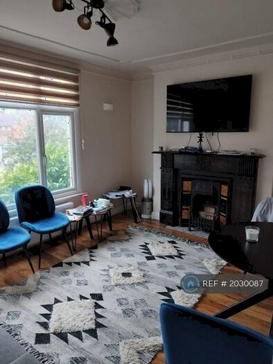 3 Bedroom Maisonette To Rent In Colney Hatch Lane, London, N10