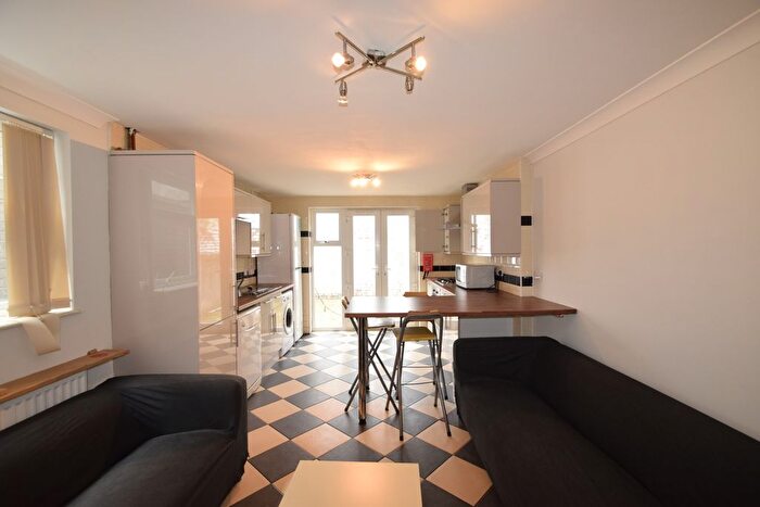 7 Bedroom Terraced House To Rent In Thesiger Street, Cathays, CF24