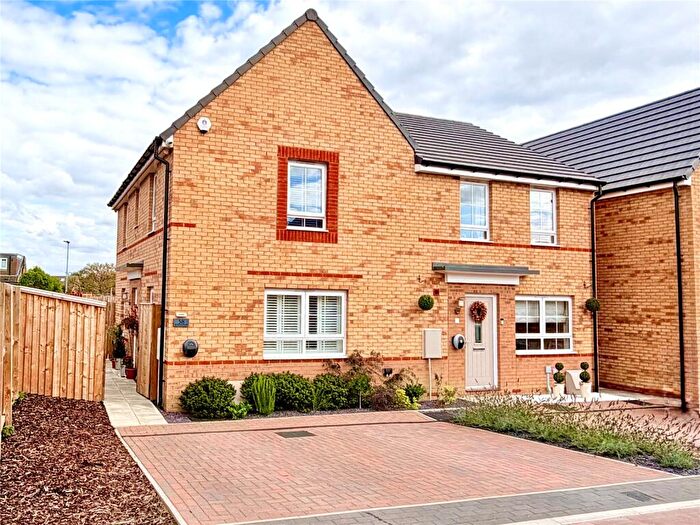 3 Bedroom Semi-Detached House For Sale In Mitchells Main Close, Wombwell, Barnsley, S73