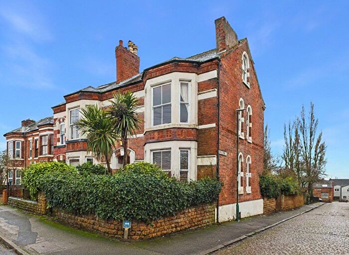 4 Bedroom Semi Detached House For Sale In Regent Street, New Basford, Nottingham, NG7