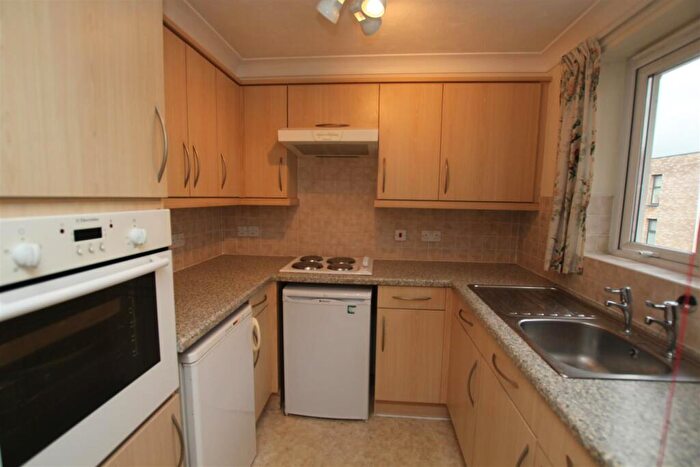 1 Bedroom Retirement Property For Sale In Fairholme Court, Archers Road, Eastleigh, SO50