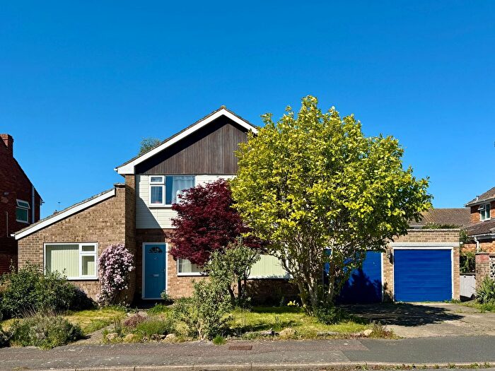 4 Bedroom Detached House For Sale In Fettiplace, Wantage, OX12