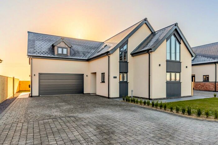 4 Bedroom Detached House For Sale In Plot The Paddocks, Wigtoft, PE20