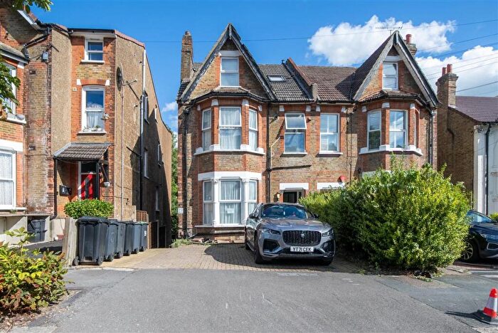 2 Bedroom Flat For Sale In Avondale Road, CR2