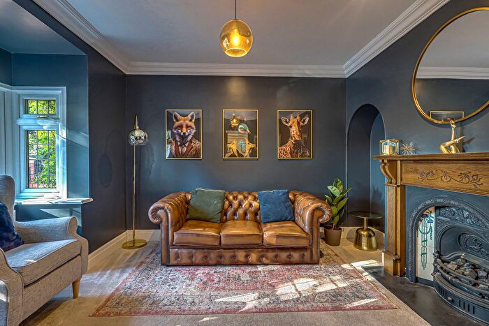 5 Bedroom Detached House For Sale In Benfleet Road, Benfleet, SS7