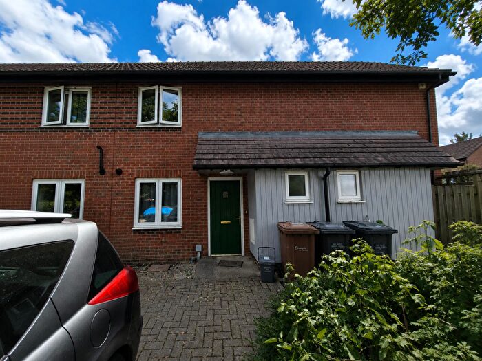 2 Bedroom House To Rent In Hayle Court, Andover, SP10