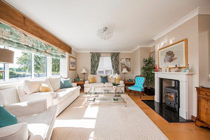 4 Bedroom Bungalow For Sale In Stone Street, Seal, Sevenoaks, Kent, TN15