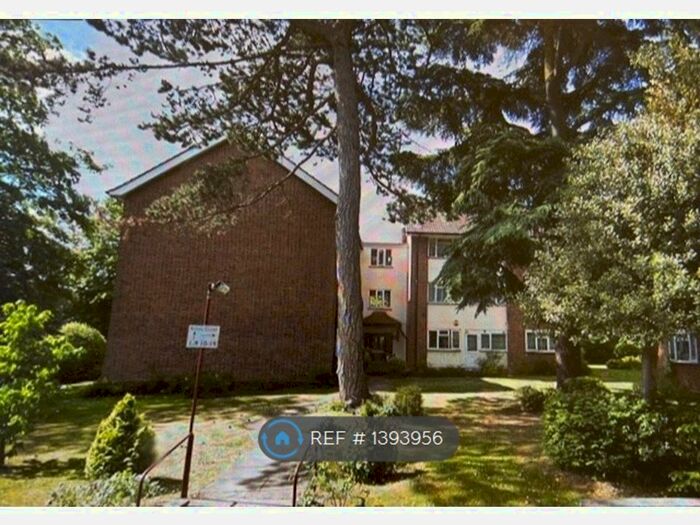 2 Bedroom Flat To Rent In Holders Hill Road, London, NW4