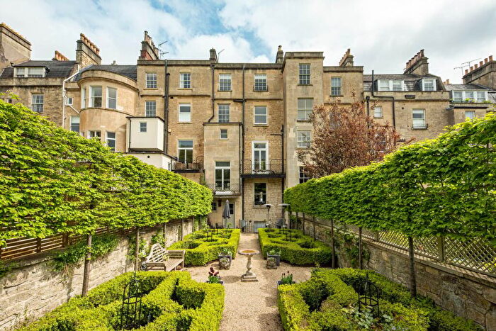 4 Bedroom Town House For Sale In St James's Square, Bath, BA1