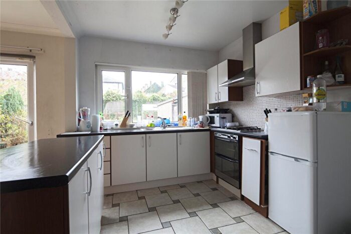 4 Bedroom Semi Detached House To Rent In Park Avenue, Huddersfield, HD1