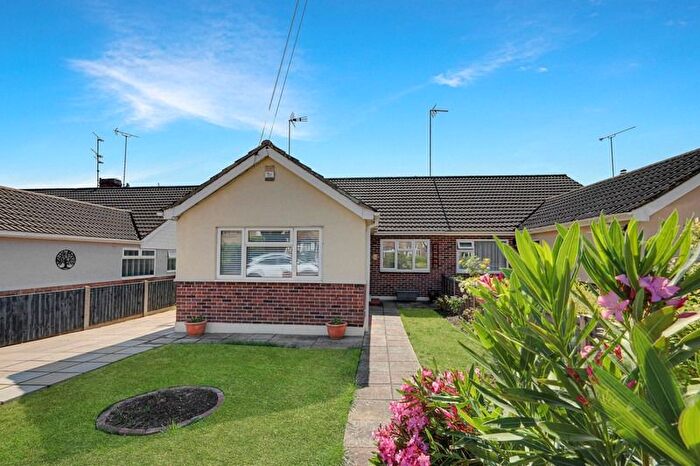 3 Bedroom Semi Detached House For Sale In Grovewood Avenue, Leigh-On-Sea, Essex, SS9