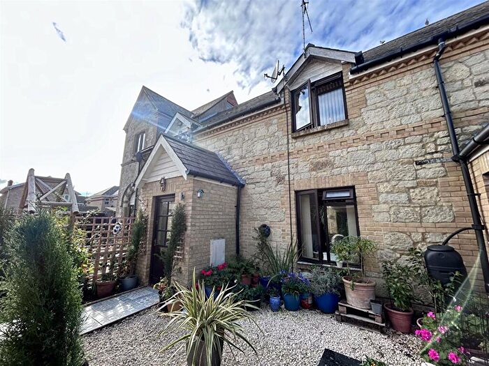 2 Bedroom Terraced House For Sale In Leed Street, Sandown, PO36