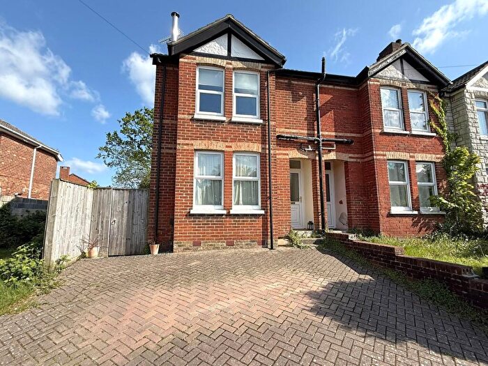 3 Bedroom End Of Terrace House For Sale In Layton Road, Parkstone, Poole, BH12