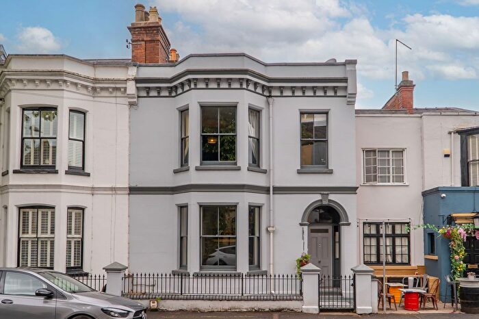 4 Bedroom Terraced House For Sale In Campion Terrace, Leamington Spa, CV32