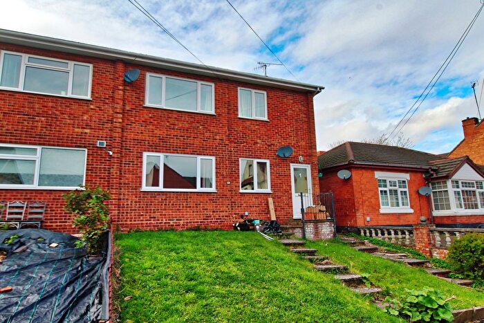 2 Bedroom Maisonette For Sale In Albert Road, Worcester, WR5