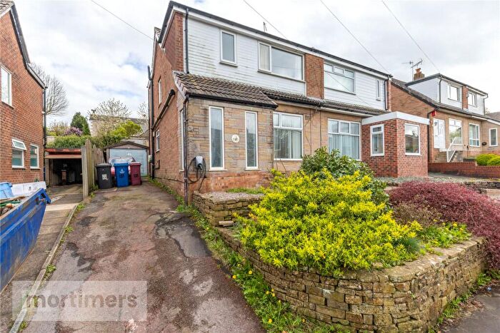 3 Bedroom Semi Detached House For Sale In Rhodes Avenue, Blackburn, Lancashire, BB1