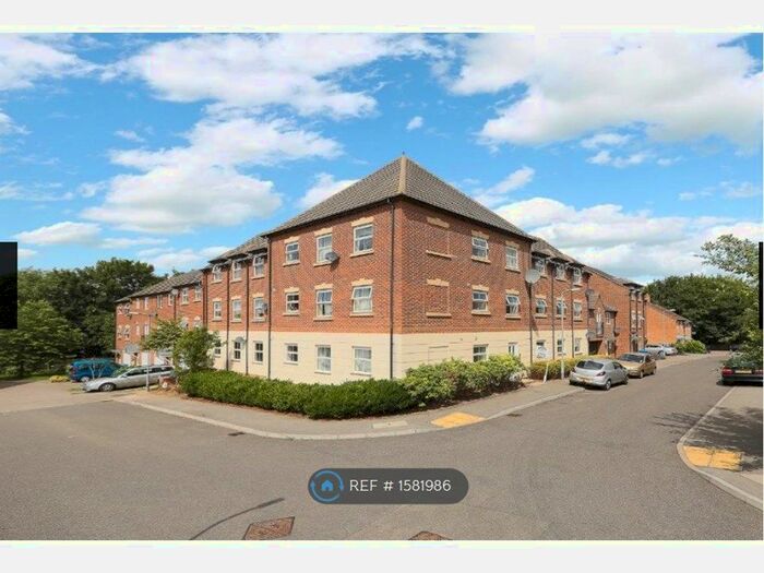 2 Bedroom Flat To Rent In Bellway Close, Kettering, NN16