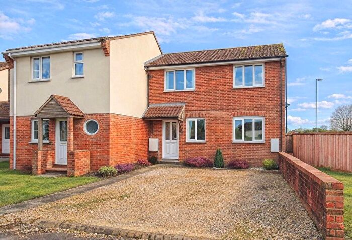 2 Bedroom End Of Terrace House For Sale In Ramsbury Walk, Trowbridge, BA14