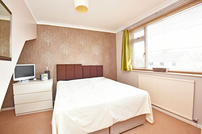 4 Bedroom Semi-Detached House For Sale In St Leonard's Road, Harrogate, HG2