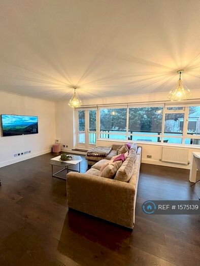 2 Bedroom Flat To Rent In Ashmead, London, N14