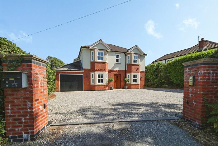 4 Bedroom Detached House For Sale In Gipsy Lane, Balsall Common, CV7