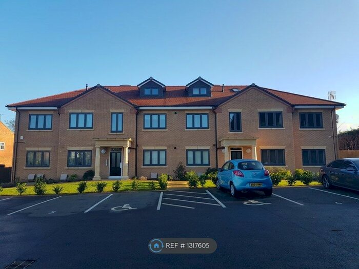 1 Bedroom Flat To Rent In Royal Navy Court, Luton, LU2