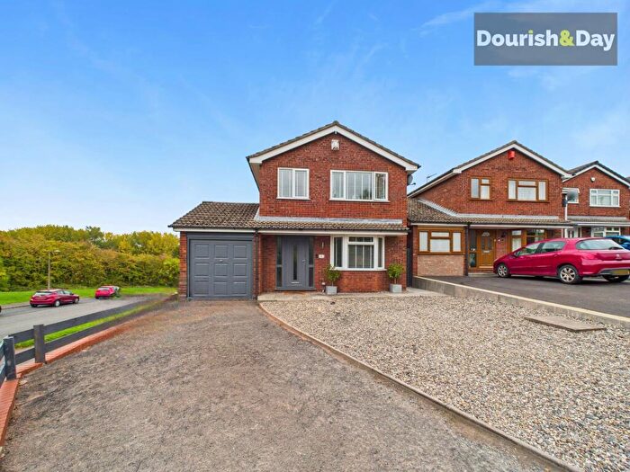 3 Bedroom Detached House For Sale In Longhurst Drive, Stafford, ST16
