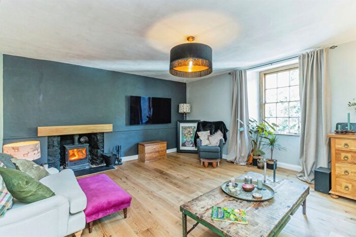 3 Bedroom Property For Sale In Compton House, Marldon, Paignton, TQ3