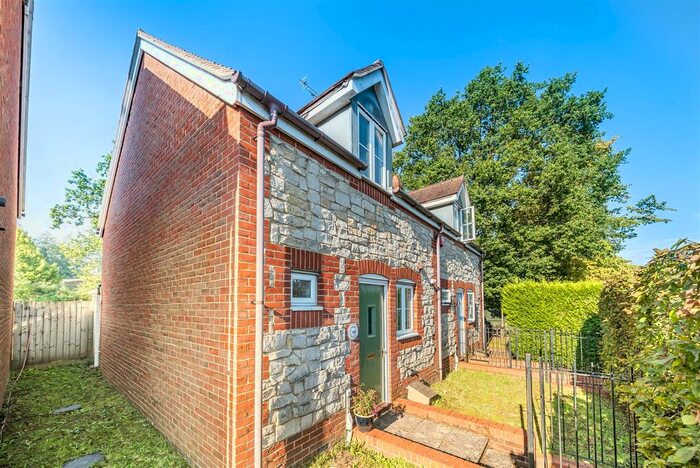 2 Bedroom Semi-Detached House To Rent In Longmoor Road, Liphook, GU30