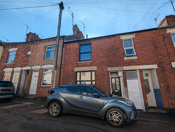 3 Bedroom Terraced House To Rent In Sackville Street, Kettering, NN16