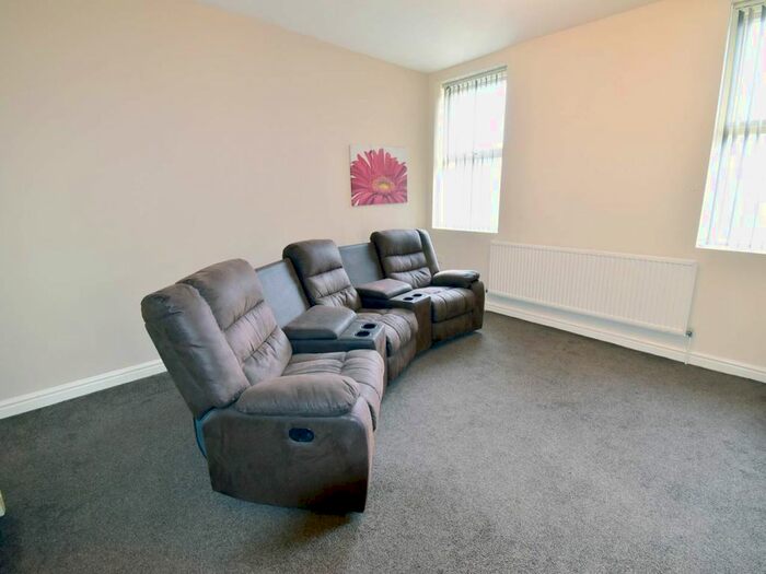 2 Bedroom Flat To Rent In Trewyddfa Road, Morriston, Swansea, SA6
