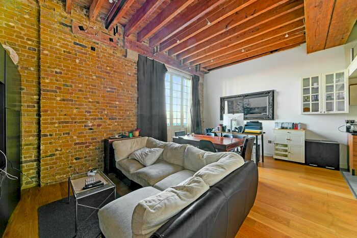 1 Bedroom Flat To Rent In Warehouse W, Western Gateway, London, E16