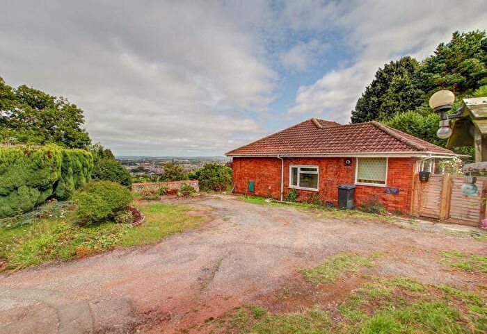 3 Bedroom Detached House For Sale In Barley Lane, Exeter, EX4