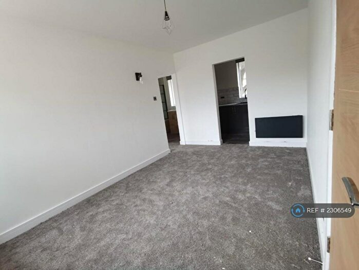 1 Bedroom Flat To Rent In Queen Eleanors Court, Long Hanborough, Witney, OX29