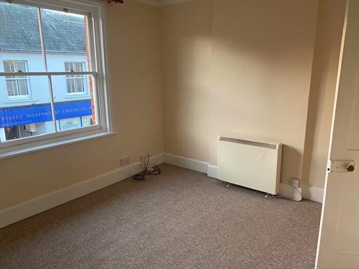1 Bedroom Flat To Rent In Winchester Street, Whitchurch, RG28