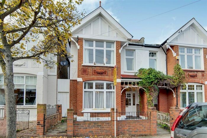 4 Bedroom Terraced House To Rent In Pendle Road, London, SW16