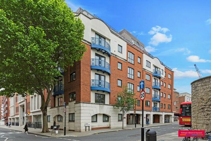 2 Bedroom Flat To Rent In Hayes Place London, NW1
