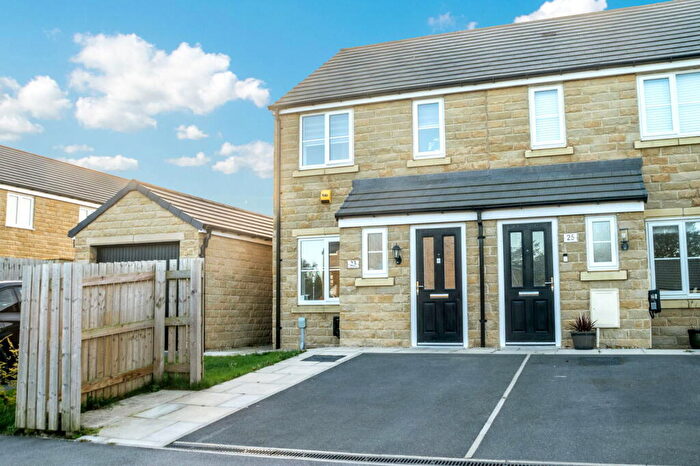 2 Bedroom End Of Terrace House For Sale In Jacquard Road, Skelmanthorpe, HD8