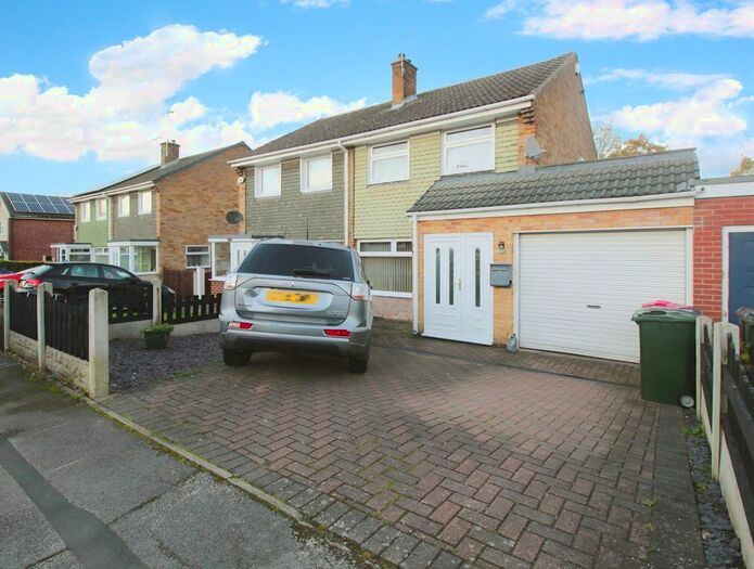 3 Bedroom Semi-Detached House To Rent In Devonshire Drive, North Anston, Sheffield, South Yorkshire, S25
