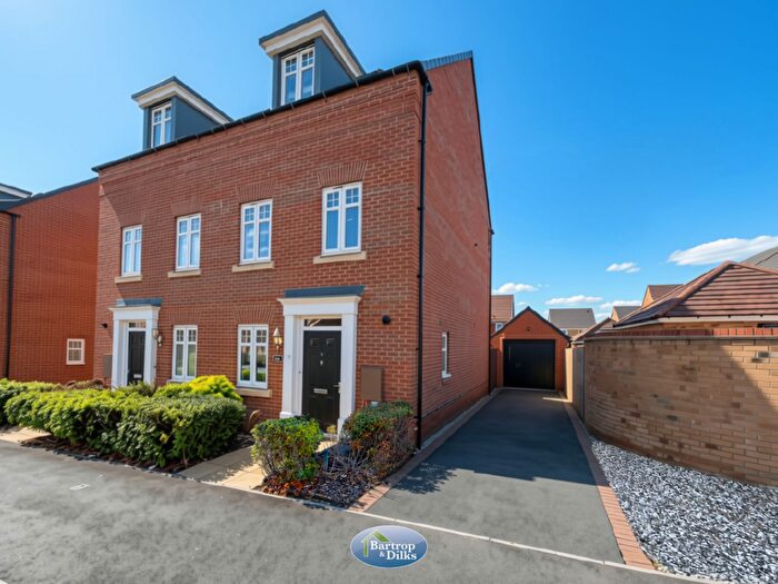 4 Bedroom Semi-Detached House For Sale In Harlequin Drive, Worksop, S81