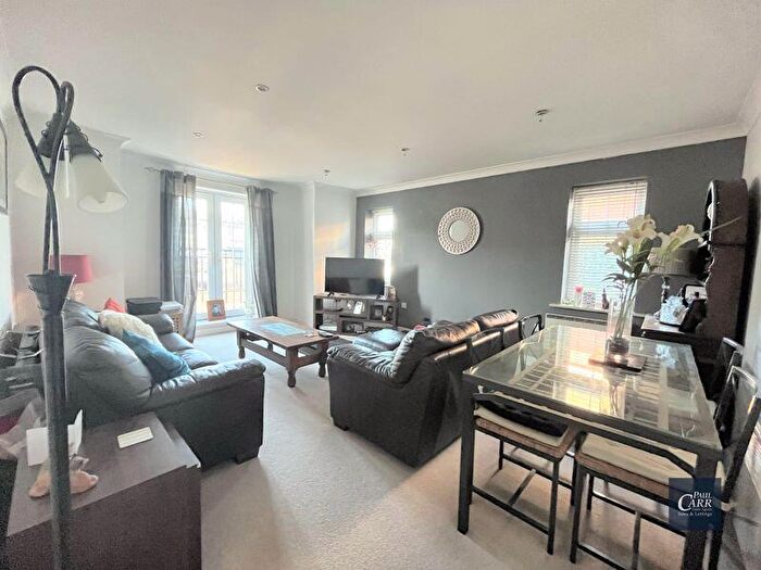 2 Bedroom Flat For Sale In Grange Drive, Streetly, Sutton Coldfield, B74