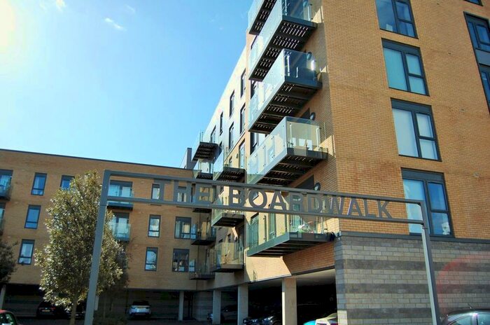 2 Bedroom Flat To Rent In Pearl Lane, Gillingham, ME7