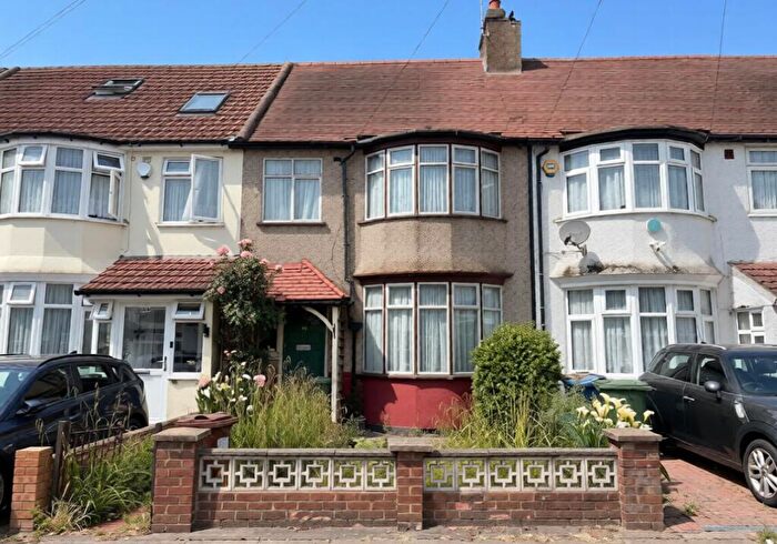 3 Bedroom Terraced House For Sale In Westfield Gardens, Harrow, Middlesex, HA3
