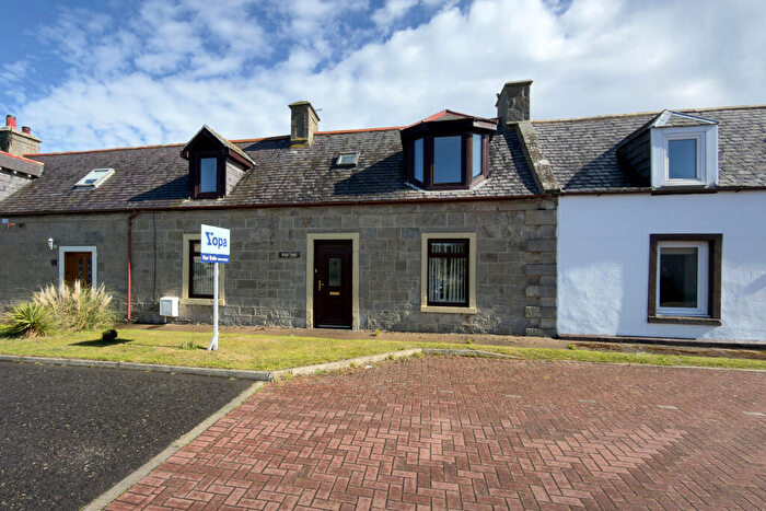 3 Bedroom Terraced House For Sale In Canal Bank, Lossiemouth, IV31