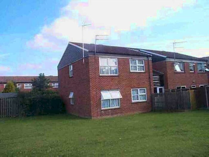 1 Bedroom Flat To Rent In Onslow Close, Hatfield, AL10